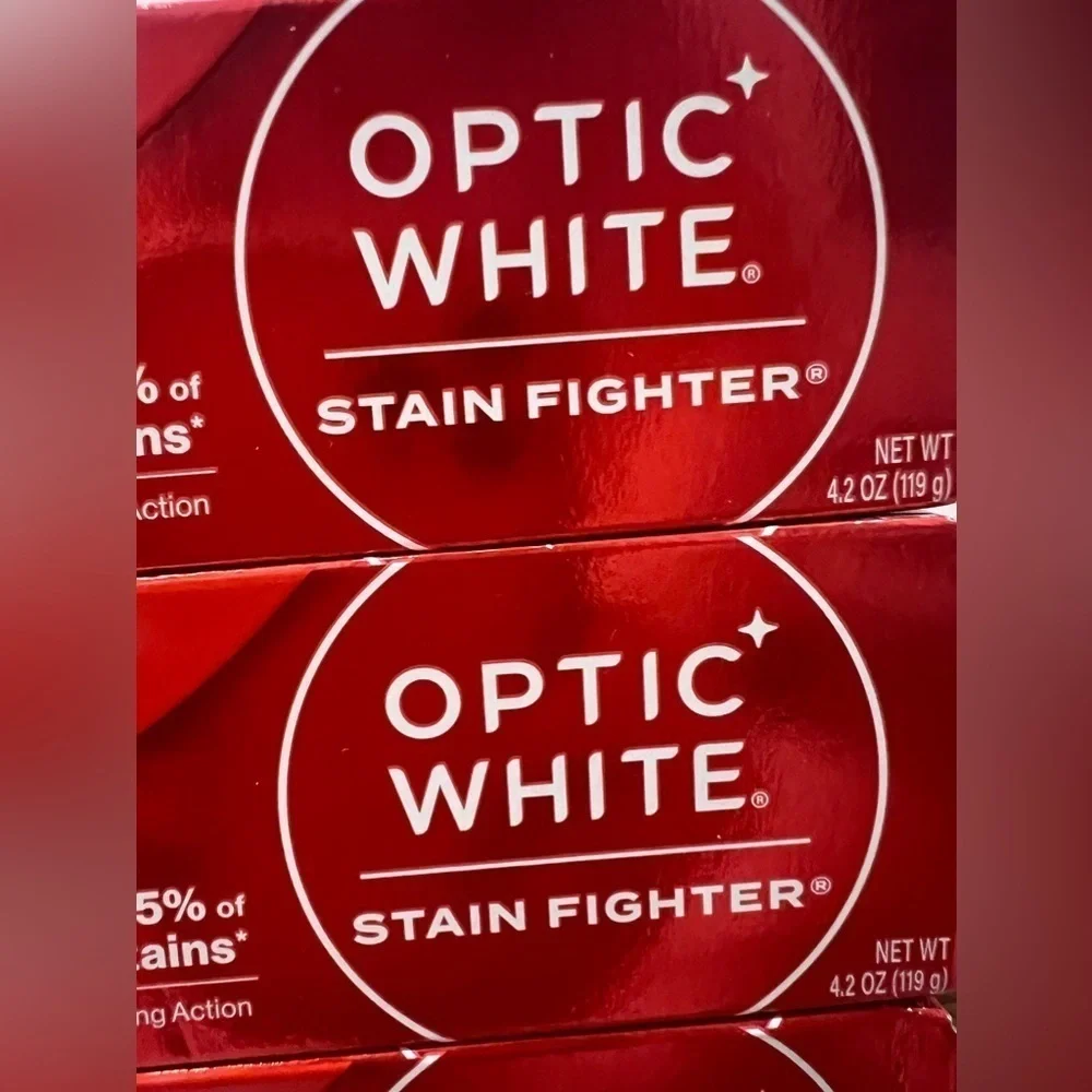 Colgate Optic White Stain Fighter Toothpaste, Fresh Mint Gel, 4.2oz (4 pk) - Picture 4 of 5